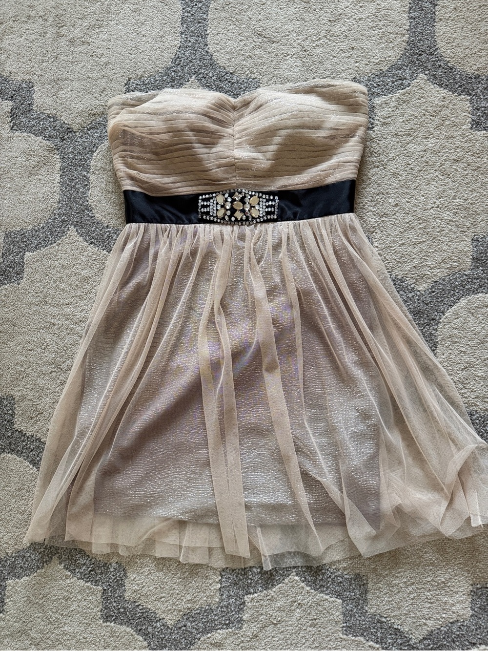 Hailey Logan Adrianna Papell gold sparkle tulle junior's mini dress size 11/12